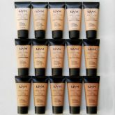 NYX Stay Matte But Not Flat Liquid Foundation - base líquida